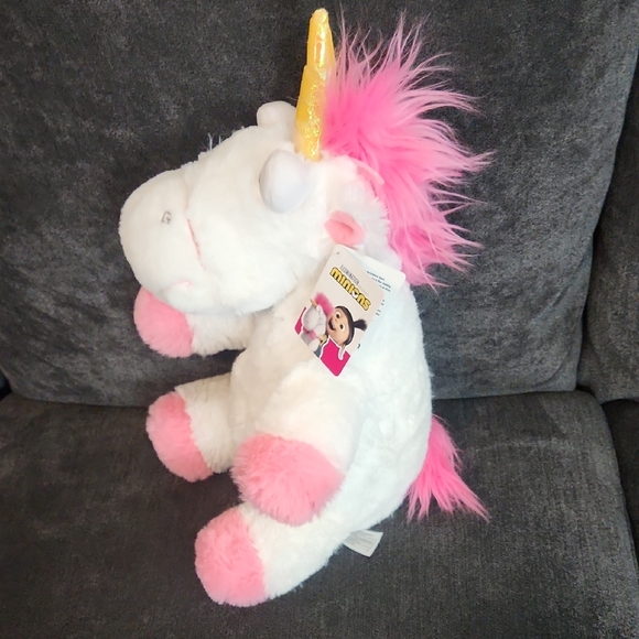 Minions Fluffy Unicorn - Picture 6 of 6